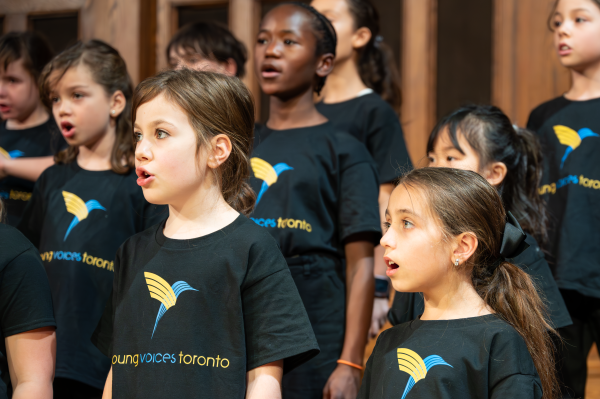Picture of 8 children singing